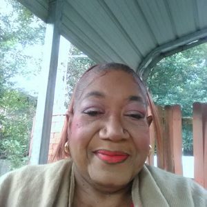 Meet your Posher, Daphene